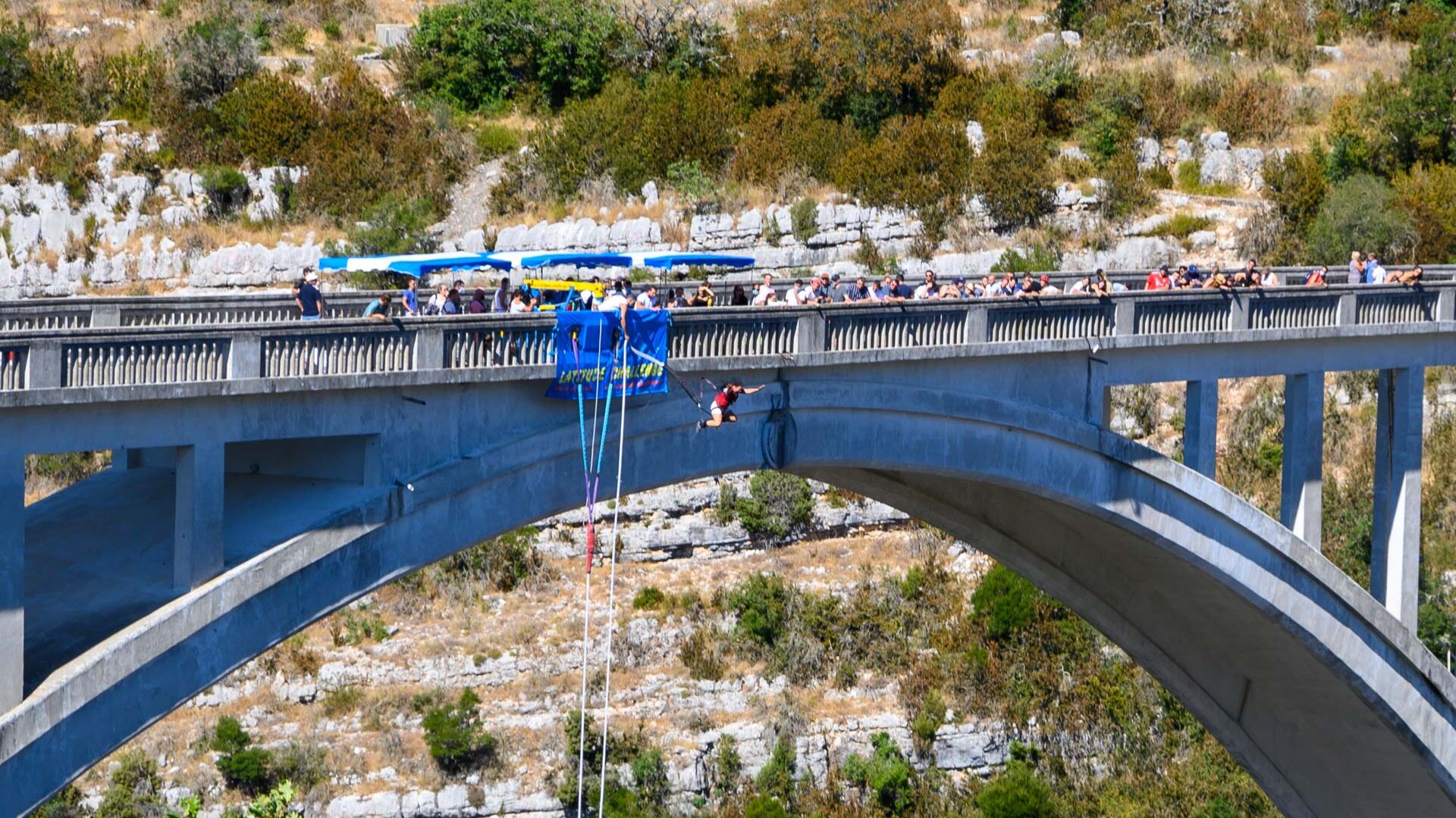 Saut à l'élastique depuis le pont de l'Artuby dans le Verdon