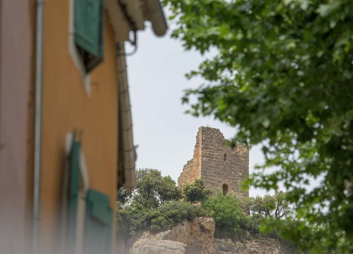 Le village de Cotignac dans le Var